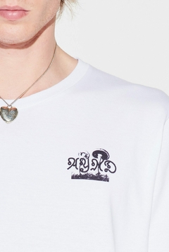 REMERA METABOLIC (AY NOT DEAD) - She Tendencias