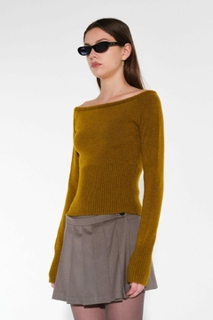 SWEATER OFF SHOULDER (AY NOT DEAD)