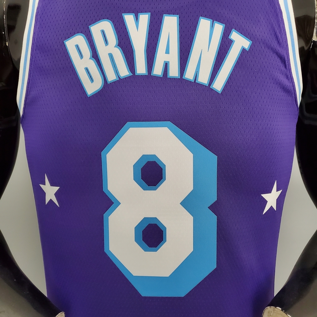 Chaveiro Camisa amarela Kobe Bryant 24 e Bola de Basquete Roxa