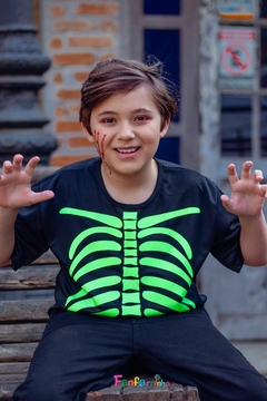 Imagem do Roupa Halloween Infantil Camiseta esqueleto manga curta com estampa na cor verde neon