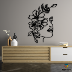 Painel Rosto Floral na internet