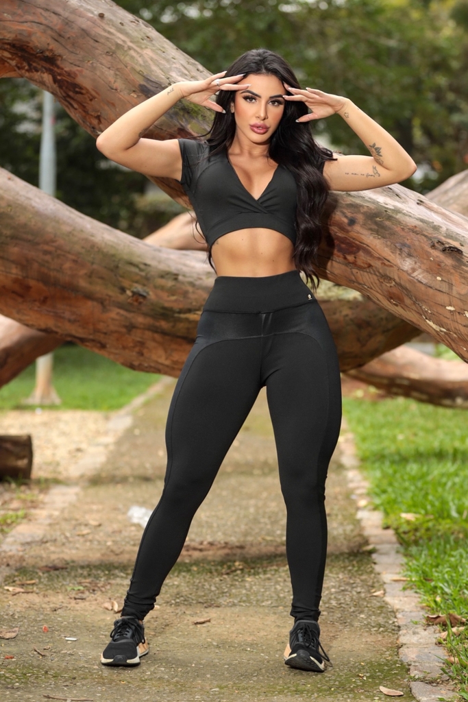 Legging Montaria Empina Cirrê Liso Peluciada