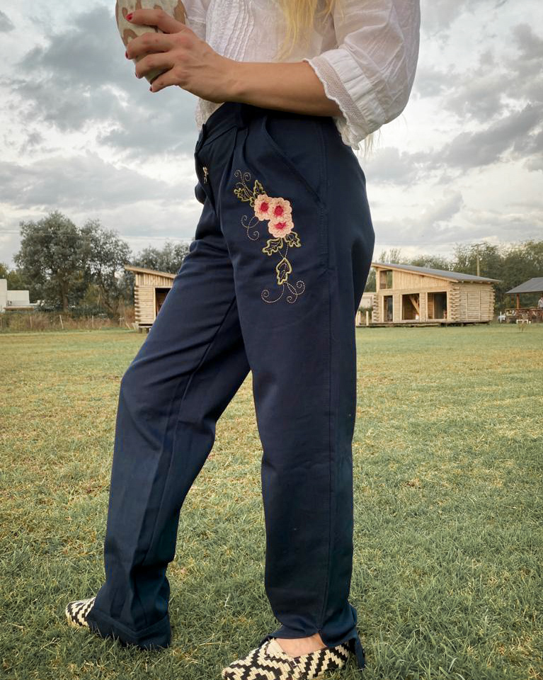 Bombacha de Campo Bordada de Mujer