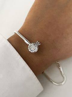 Pulsera con cierre corona y piedras - comprar online