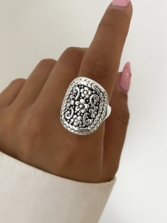 Anillo inflado flores