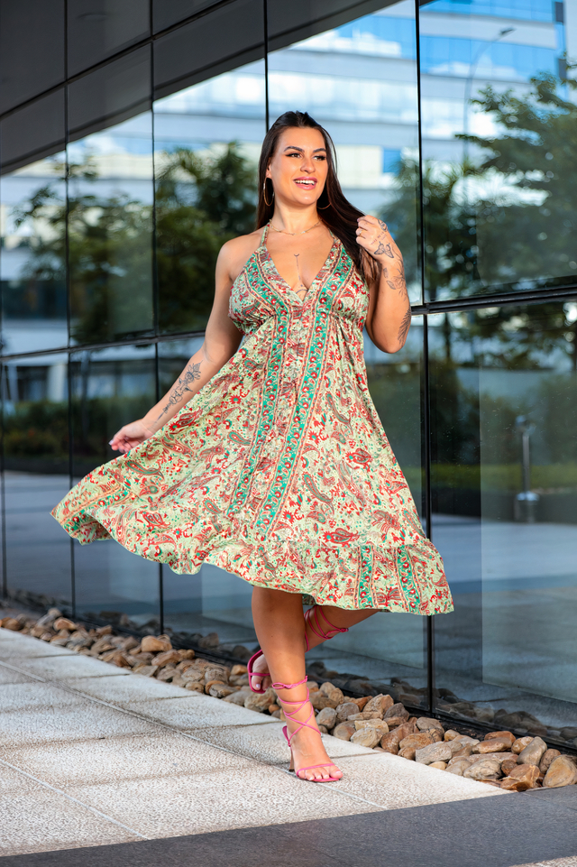 Vestido curto seda 2025