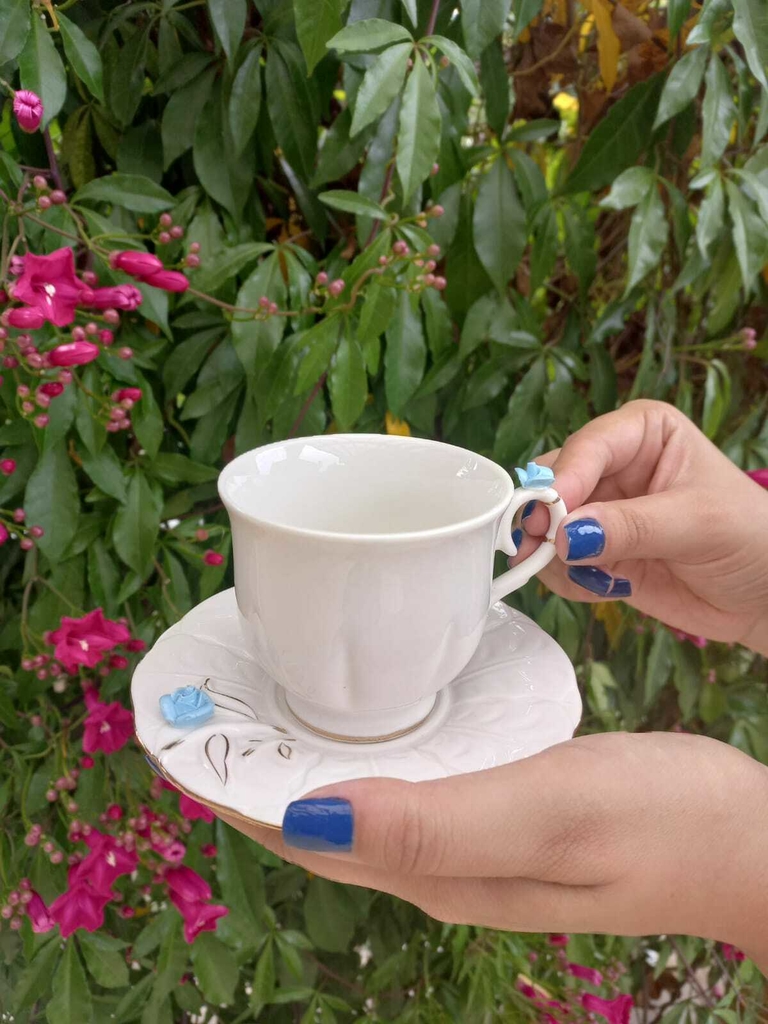 Jogo de Chá e Café em Porcelana Azul Floral, Compre Online