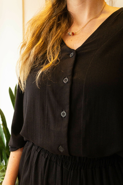 Camisa Selma ✦ Liso Preto na internet