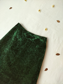 Saia midi vintage verde de veludo - M - comprar online