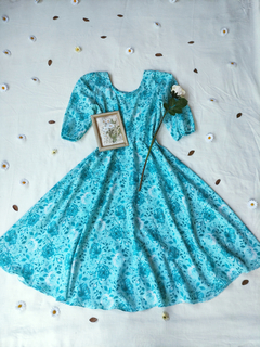 Vestido super midi godê floral estilo vintage