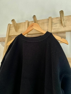 Sweater Valencia Negro (efectivo/transferencia $49.200) - tienda online