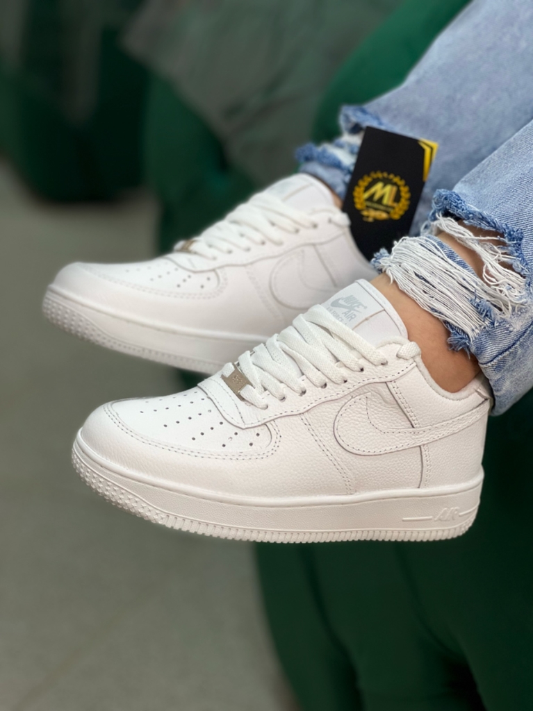 Tênis Nike Air Force One Branco - mlmultimarcas