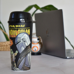 Vaso 18 oz con tapa pico movil Star Wars en internet