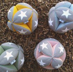 Imagen de Pelota Montessori + Cubo Sensorial Bebes