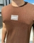 Camiseta Titular Jeans Plaquinha Invisible 2.0 - MARROM - comprar online
