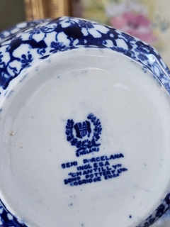 Imagen de Juego de té de porcelana inglesa diseño ''Chantilly'' 16 piezas