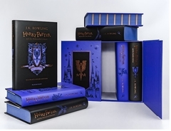 Livro harry potter ravenclaw house editions paperback box set de j. k.  rowling (inglês)