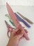 Kit de facas, descascador e tesoura color na internet
