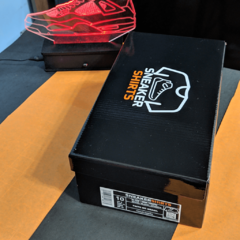 T-Shirt SNEAKER BOXES II na internet