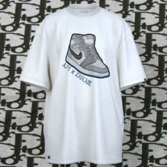 T-Shirt OVERSIZED AJ1 X DIOR - comprar online