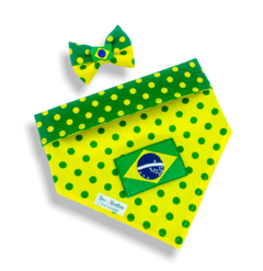 Bandana e laço bandeira Brasil bolinhas para pet