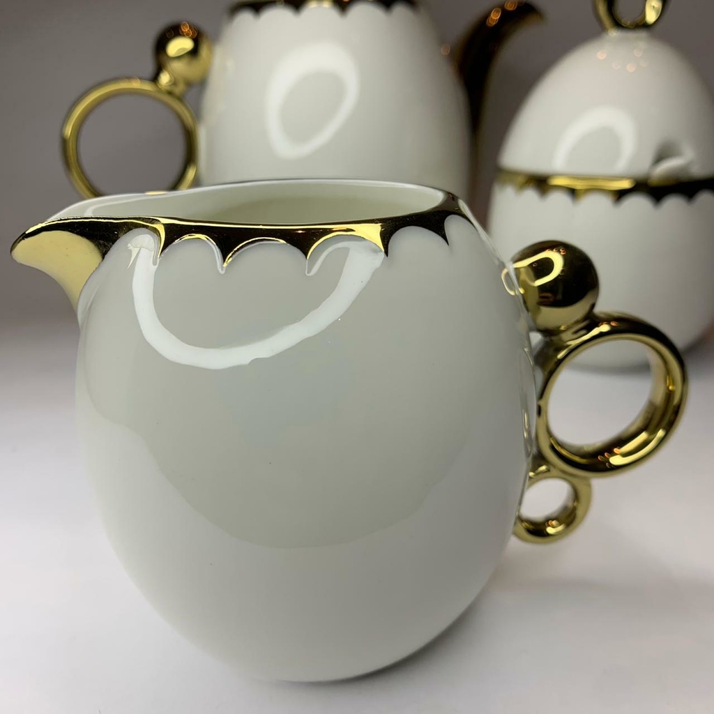Jogo de Chá em Porcelana Egg Branco com Dourado - Bule Leiteira e Açucareiro