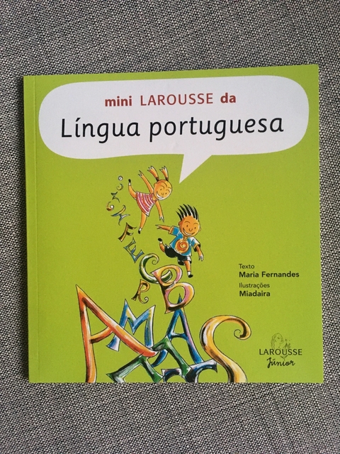 Novo diccionário da língua portuguesa comprehendendo : além do vocabulário  commun aos mais modernos diccionários da lingua cêrca de 30:000 vocábulos  que o autôr colheu: na linguagem popular das provincias e ilhas;