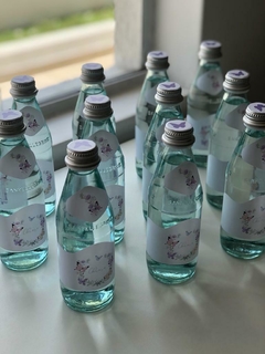Água 'Acqua Panna' - personalizada na internet