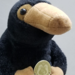 Boneco de Pelúcia Niffler Animais Fantásticos na internet