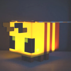 Luminária Abelha Minecraft LED