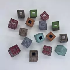 Luminária Blocos / Cubos Universo Pixelado Montável LED na internet