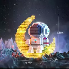 Luminária Astronauta na Lua 368 peças Mini Blocos de Montar c/ Led na internet
