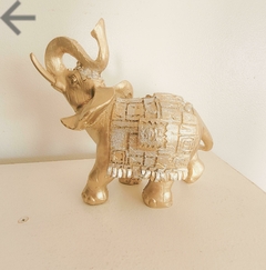 Elefante en resina dorado
