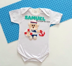 body-de-bebe-branco-personalizado-ursinho-marinheiro-boia-ancora-nome-mesversario-cha-de-bebe