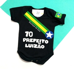 body de bebe preto personalizado para festa mesversario eleicao presidente prefeito com nome faixa e bandeira do brasil