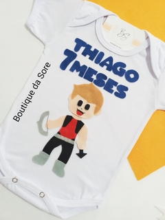 body-de-bebe-branco-personalizado-festa-mesversario-super-heroi-arqueiro-baby-nome-meses-arco-flecha