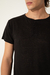 Remera Casual Button negro en internet