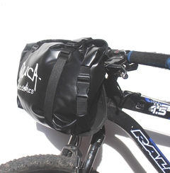 Combo bikepacking: Arnés de carga frontal Paimún y bolsa estanca 12 lts. - tienda online