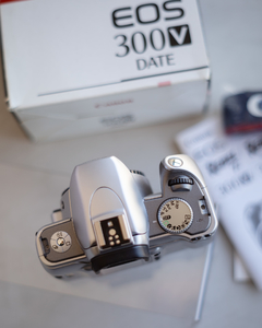 Câmera Canon EOS 300V - 35mm (não acompanha lente) - comprar online