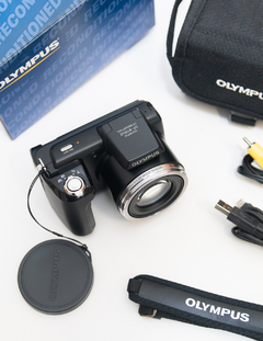 Câmera Digital Olympus SP-610 14 Mpx Zoom 22x