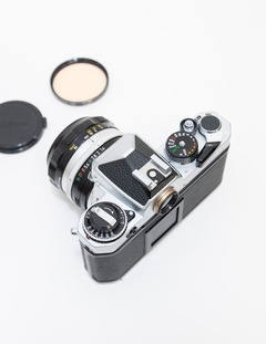 Câmera Nikon FE com Lente 50mm F1.4 na internet