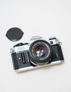 Câmera Canon AE1 com lente FD 50mm 1.8