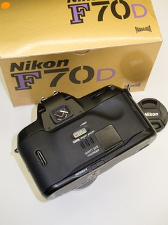 Câmera Nikon F70 com lente 35-80mm - loja online