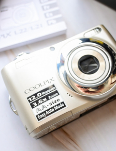 Câmera Digital Nikon Coolpix L22 12MPX - comprar online
