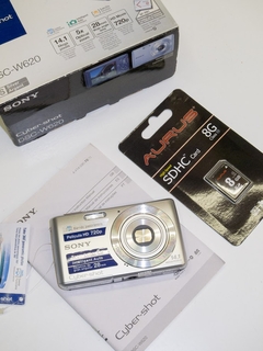 Câmera Digital Sony DSC-W620 14.1 MPX