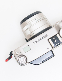 Câmera Contax G2 com lente Zeiss 28mm f2.8 e 45mm f2 - FFV
