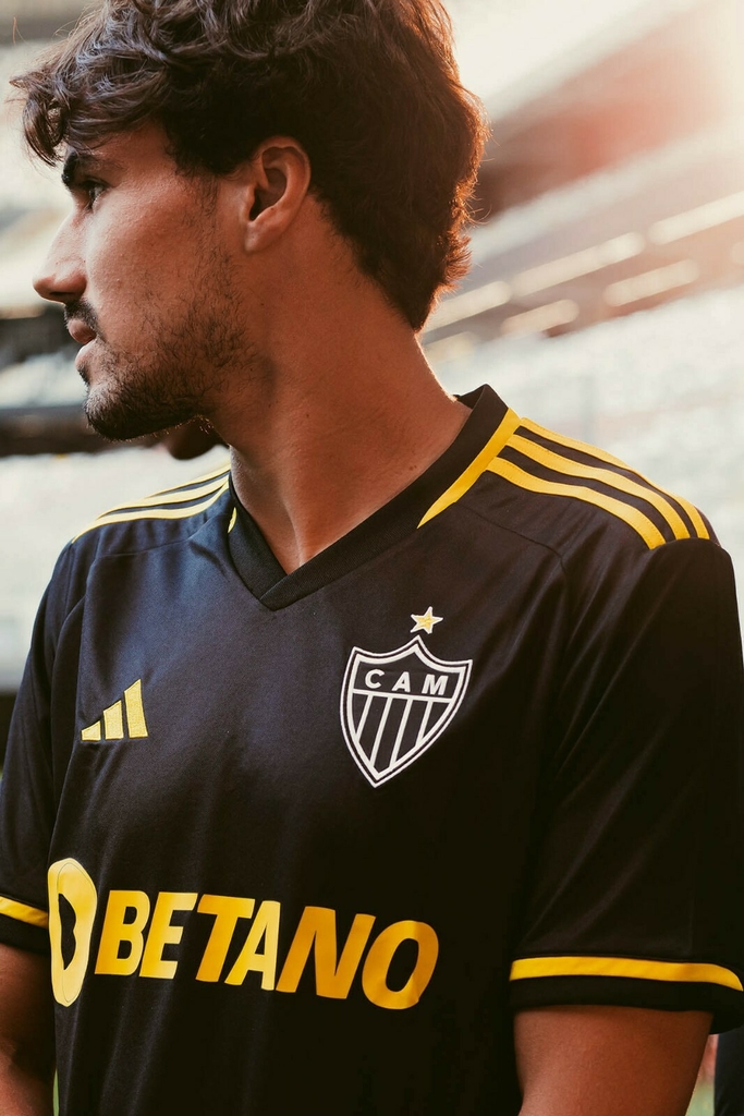 Camisa Atlético Mineiro III 2023 Adidas - Torcedor Masculina - Preta e  Amarela