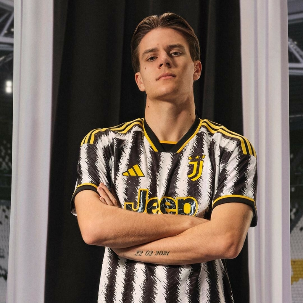 Camisa da juventus ea hotsell