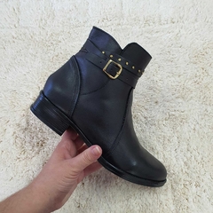 Bota em couro preto - comprar online