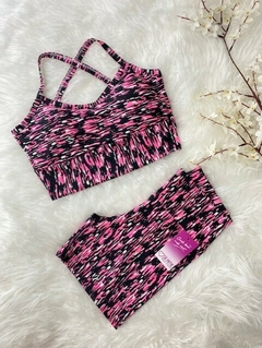 Conjunto short/croped alcinha cruzado- RISCOS ROSA/PRETO-P. M,G e GG